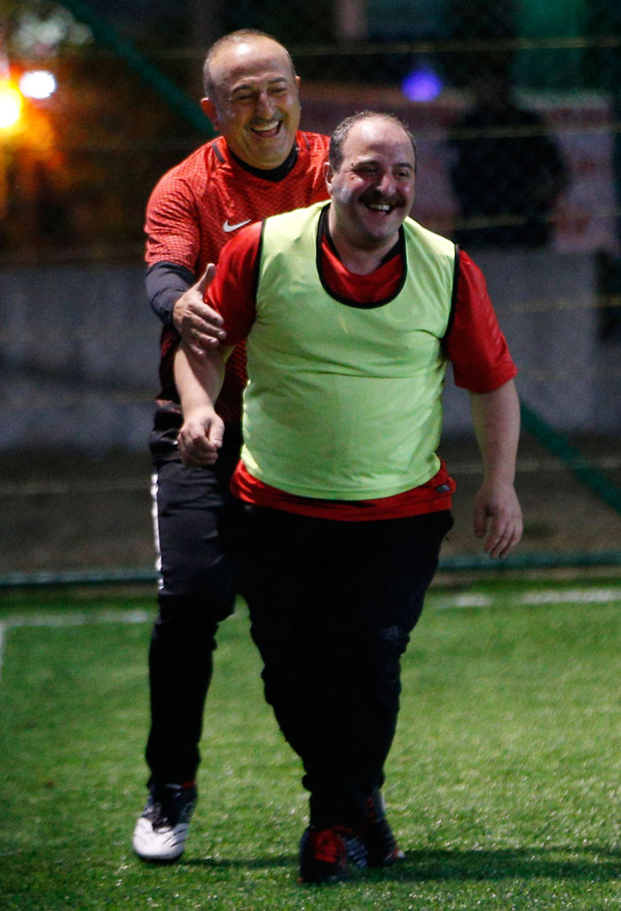 Bakanlar sahada kapıştı! Mustafa Varank ne dedi Çavuşoğlu ne yaptı? - Resim: 2