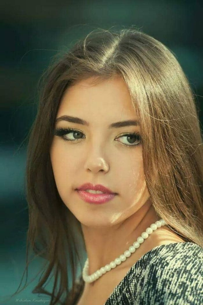 Hakan Sabancı Kırmızı Oda'nın oyuncusuyla birlikte! Aygün Aydın bakın kim çıktı - Resim: 2