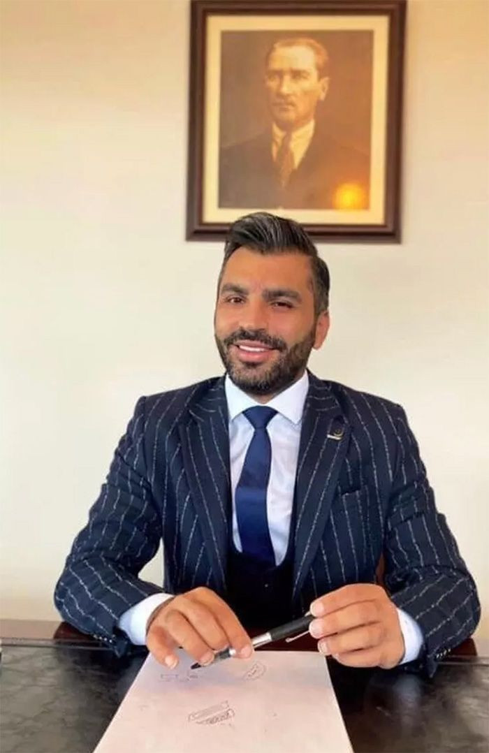 Vip dolandırıcı yakayı ele verdi! Sanat camiasını çok fena tokatlamış - Resim: 4