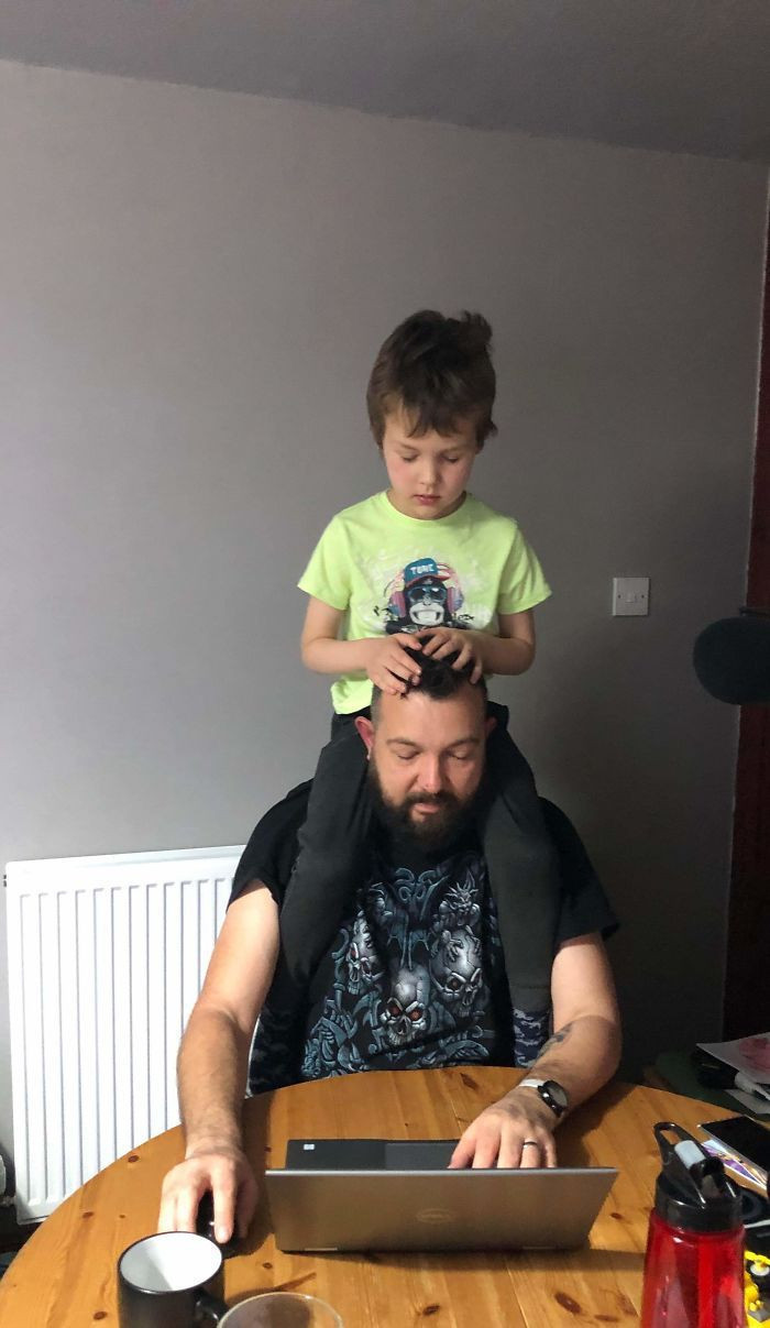 Evden çalışan ailelerin çocuklarıyla mücadelelerine inanamayacaksınız! - Resim: 2