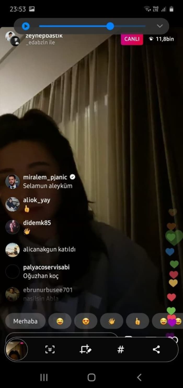 Zeynep Bastık'a dünyaca ünlü futbolcudan olay mesaj canlı yayında attı - Resim: 2
