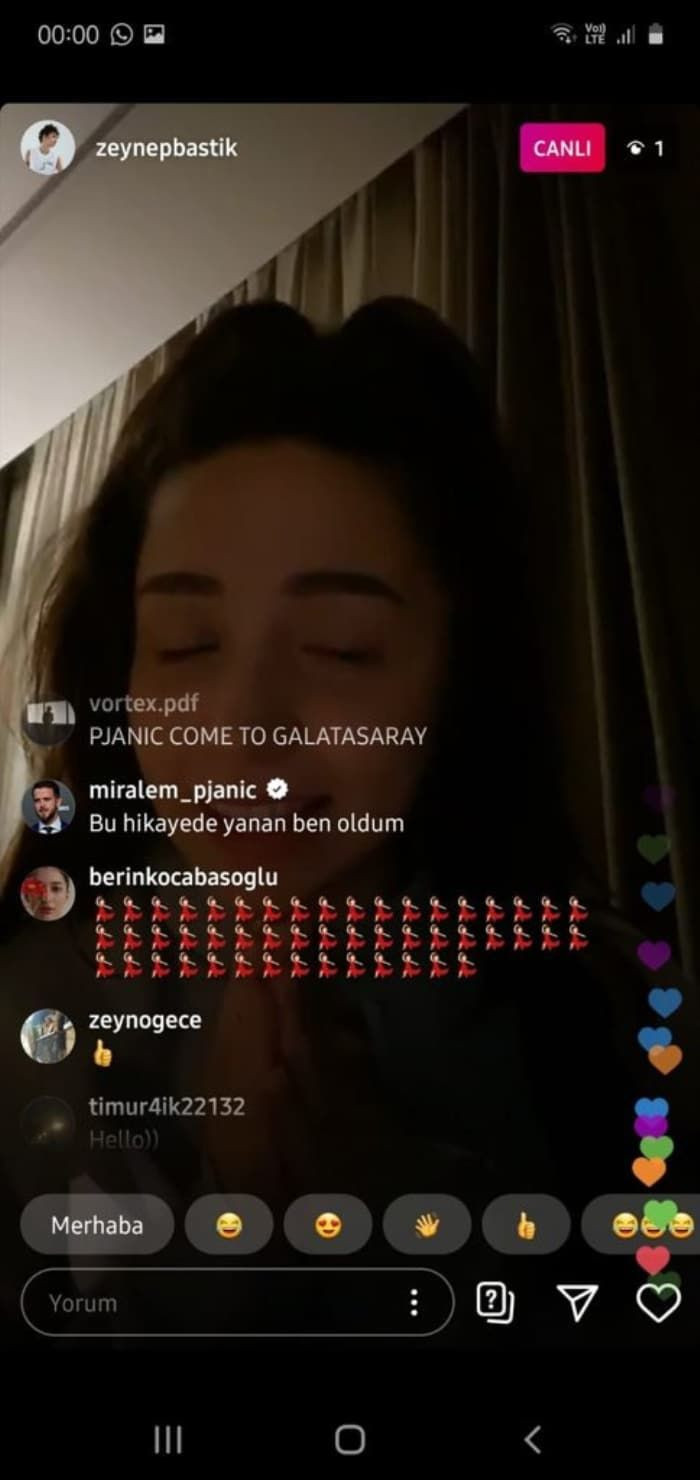 Zeynep Bastık'a dünyaca ünlü futbolcudan olay mesaj canlı yayında attı - Resim: 3
