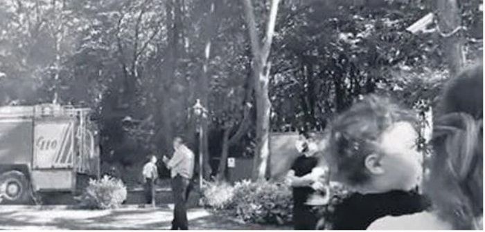 Eser Yenenler ve hamile eşi Berfu Yenenler'in evinde yangın çıktı itfaiye ambulans yetişti - Resim: 3