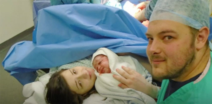 Facebook'tan topladıkları yardımlarla bebek sahibi oldular - Resim: 1