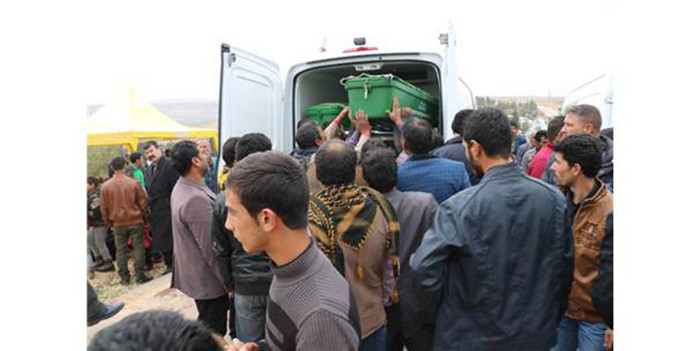 Yok böyle bir acı! Eşini 2 oğlunu 5 kardeşini ve annesini aynı gün toprağa verdi  - Resim: 4