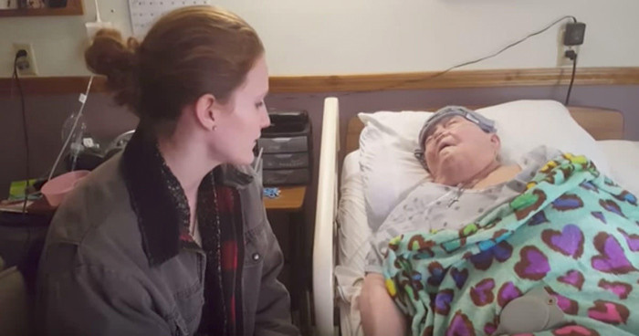 Babaannesinin odasına girdi hemşirenin gizlice yaptığını gördü ve... - Resim: 2