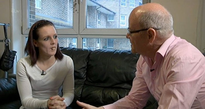 Dişleri alay konusu olunca bakın ne yaptı - Resim: 2