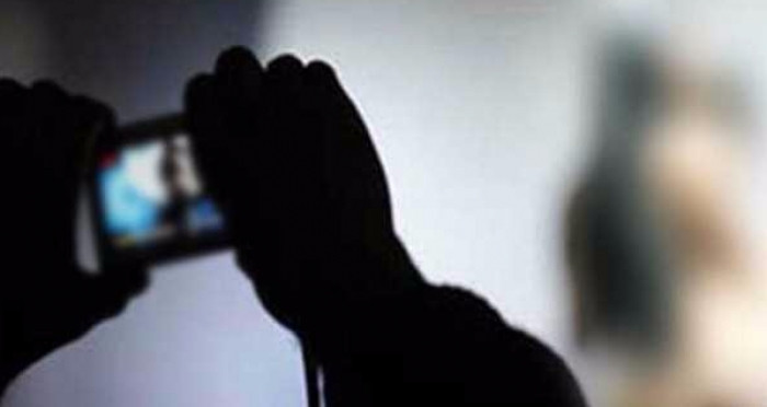 Ünlü oyununcunun kızının çıplak fotoğraflarını alıp şantaj yaptılar - Resim: 4