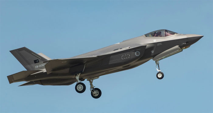 Türk F-35’i ilk uçuşunu yaptı işte ilk görüntüleri... - Resim: 1