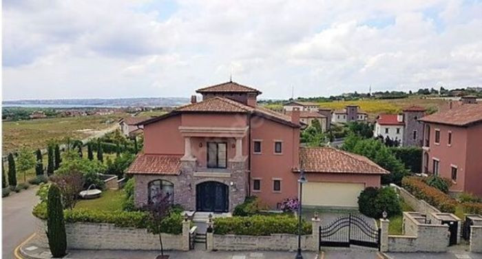 Şafak Sezer 7+2 villasını satışa çıkardı satış fiyatı duyanların ağzını açık bıraktı - Resim: 3