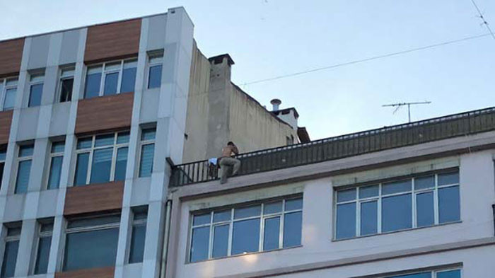 Şişli'yi felç eden intihar girişimi! 5 katlı binanın çatısında... - Resim: 2