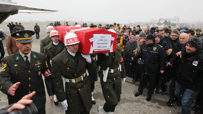 Silah arkadaşları hüngür hüngür ağladı yürek yakan karşılama - Resim: 1