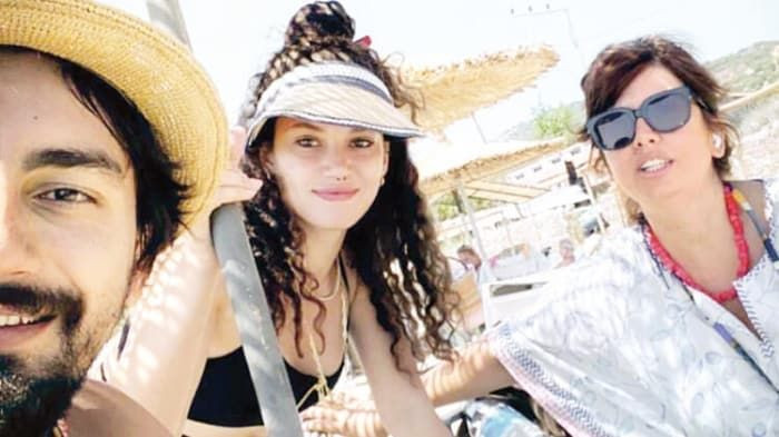 Atiye'nin yıldızı Melisa Şenolsun ve Umut Evirgen beraber tatilde! Aşk başladı - Resim: 4