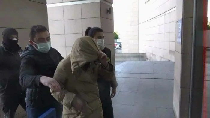 Yasak Elma'nın kadrosundan çıkarıldı Yasak Elma'yla beraber ikinci darbe vuruldu! - Resim: 4