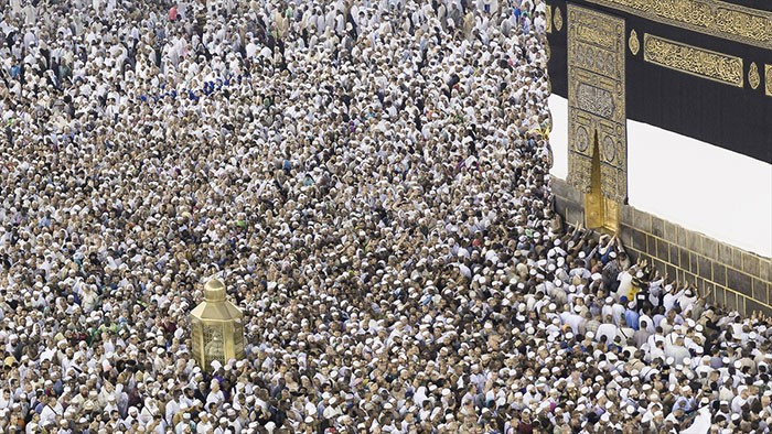 Kutsal topraklarda insan seli! Kabe'de namaz kılmak için... - Resim: 3
