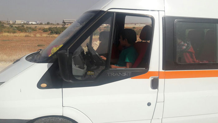 Yok artık! 13 yaşındaki çocuk öğrenci servisi kullanırken yakalandı! - Resim: 1