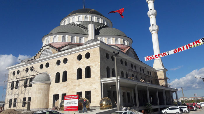 Bursa'da 13 milyon liraya satılık 'kelepir' cami - Resim: 1