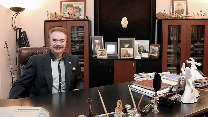 Orhan Gencebay fena şaşırttı yazlığına bakın ne kuracak! - Resim: 1