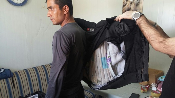 Polis montunun astarını açınca şoke oldu! - Resim: 4