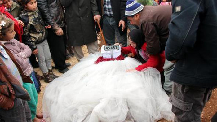 Yok böyle bir acı! Eşini 2 oğlunu 5 kardeşini ve annesini aynı gün toprağa verdi  - Resim: 1