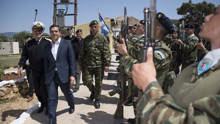 Türkiye'ye gözdağı vermek istedi ama 'alay' konusu oldu... - Resim: 2