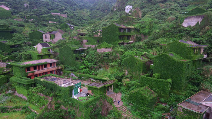 Doğanın yeniden ele geçirdiği 'hayalet köy' - Resim: 2