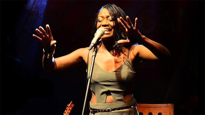 Ünlü müzisyen Della Miles nasıl Müslüman oldu? Türkiye'de onu etkileyen olay - Resim: 2