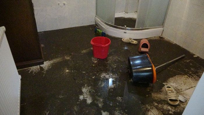 Kızlarının sınava gireceği okula bakmaya gitmişlerdi, eve döndüklerinde şoke oldular - Resim: 2