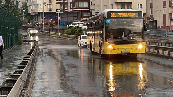 Çok fena geliyor! AKOM 'Sabaha kadar sürecek' uyarısı yaptı! İstanbul ve Ankara dahil 32 şehir için alarm verildi - Resim: 1