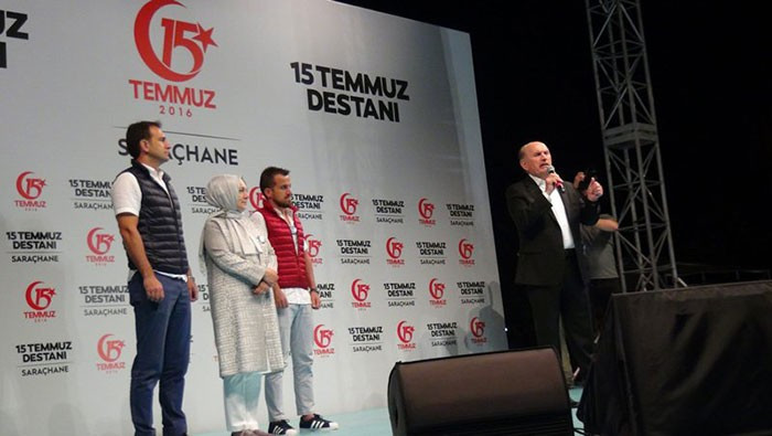 15 Temmuz kutlamasında dikkat çeken FETÖ detayı - Resim: 2