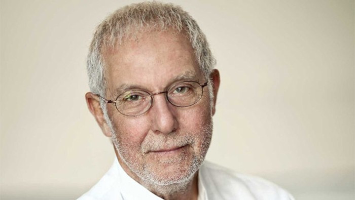 İlhan Şeşen sokağın ortasında tuvaletini yaptı - Resim: 1