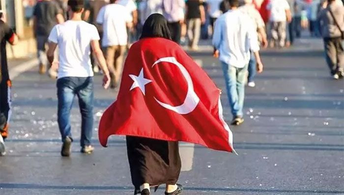 15 Temmuz gecesinin hiç akıllardan çıkmayan fotoğrafları... - Resim: 2