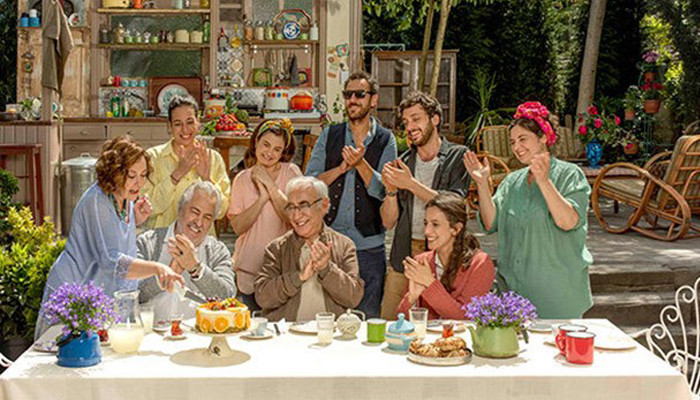 Yol ayrımı filminin ilk afişi yayınlandı peki film ne zaman vizyona girecek - Resim: 4