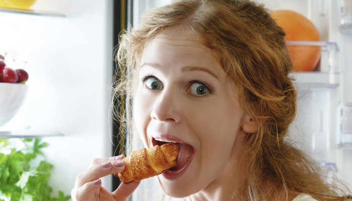 Sürekli yemek dürtünüz varsa sebebi bu hastalık diyetisyen çareyi söyledi - Resim: 4