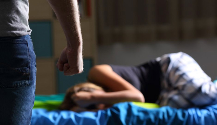 12 yaşındaki kız çocuğuna tecavüz etti mahkeme skandal bir karar verdi - Resim: 1