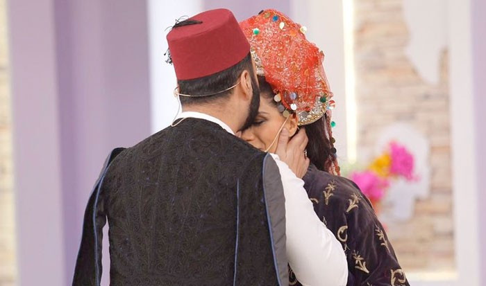 Caner Berke aşk görüntüleri Esra Erol kına yaktı Berke kimdir? - Resim: 4