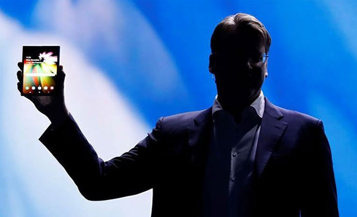 Katlanabilir Samsung Glaxy F'nin fiyatı dudak uçuklatacak! Galaxy F kaç lira? - Resim: 4