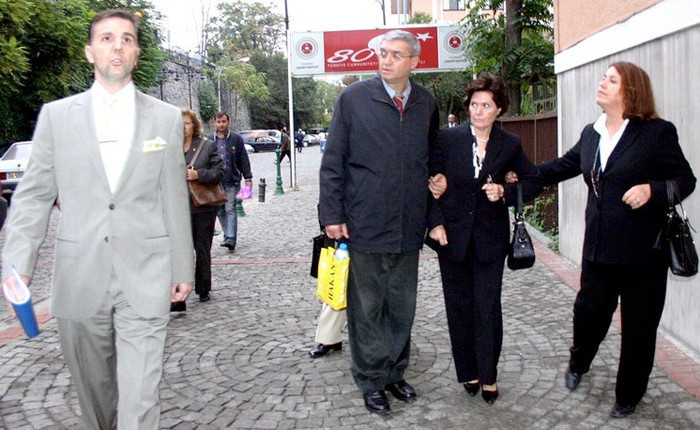 Adnan Oktar 5 çocuğunu almıştı! Semin Babuna cezaevine gidince çocukları... - Resim: 1