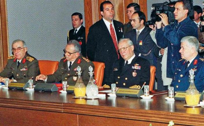 Bugün 28 Şubat'ın yıldönümü Necmettin Erbakan o gece neler yaşadı fotoğraflarla 28 Şubat - Resim: 4