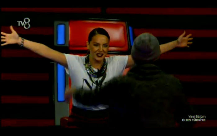 Elnur O Ses Türkiye'de Ebru Gündeş'i çıldırttı - Resim: 3