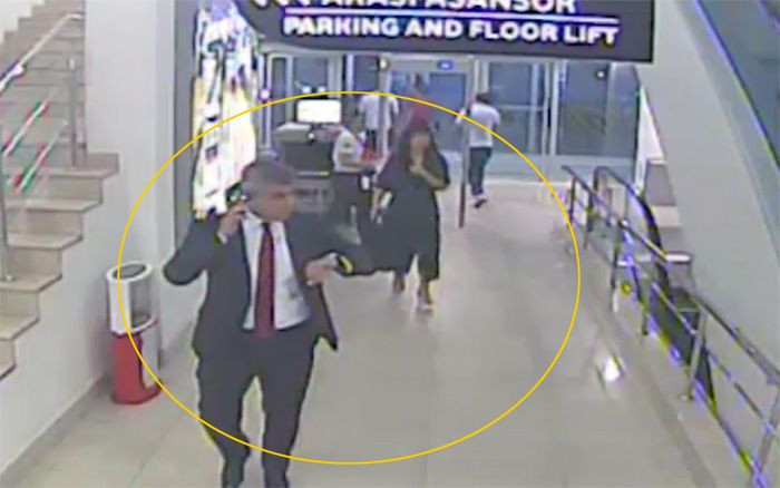 Etek altı cinsel görüntü çekiyordu! Kadın avukatın yakalattığı kişiye bakın - Resim: 3