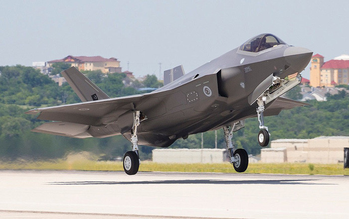 Türk F-35’lerinin ilk uçuşu görüntülendi! - Resim: 1