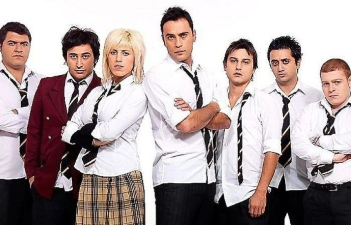 Arka Sıradakiler Özge'nin son halini görenler tanıyamıyor! - Resim: 1