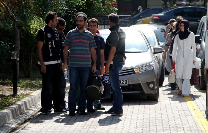 FETÖ gözaltıları! İki üniversiteye baskın akademisyen, idareciler... - Resim: 1