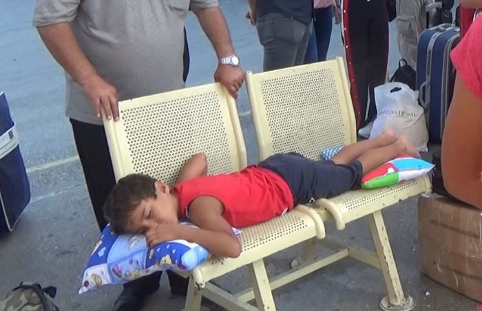 Şehirlerarası otobüste skandal! Anne ve çocuğunu yol ortasında... - Resim: 1