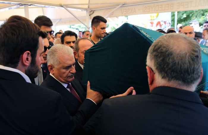 THY Müdürü Ekşi'nin acı günü Başbakan ve bakanlar yalnız bırakmadı - Resim: 3