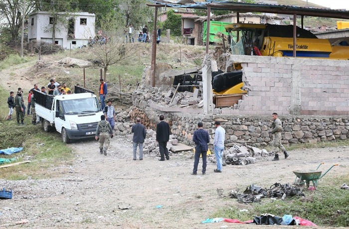 Diyarbakır'da PKK kanlı tarihinin en büyük bombalı saldırısı - Resim: 4
