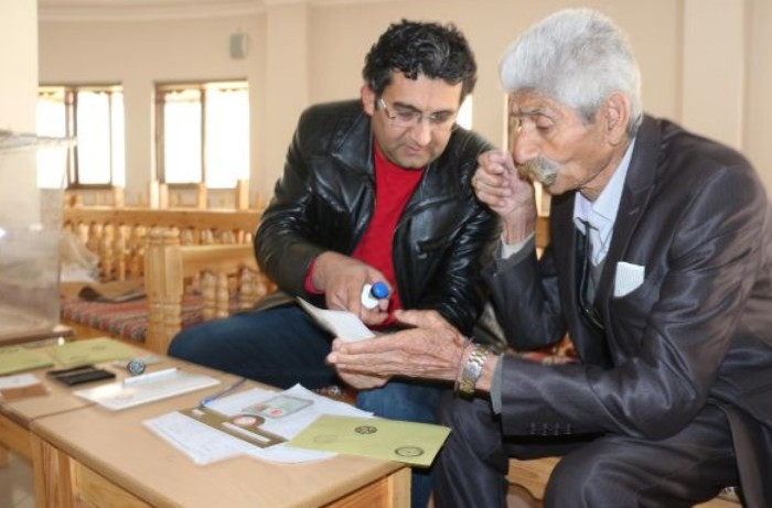 Kendisi bile şaşırdı işte Türkiye'nin tek seçmenli sandığı - Resim: 4