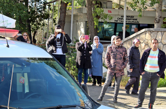 Sevgilisiyle görüşemeyen çılgın aşık özel harekatı alarma geçirdi!  - Resim: 3