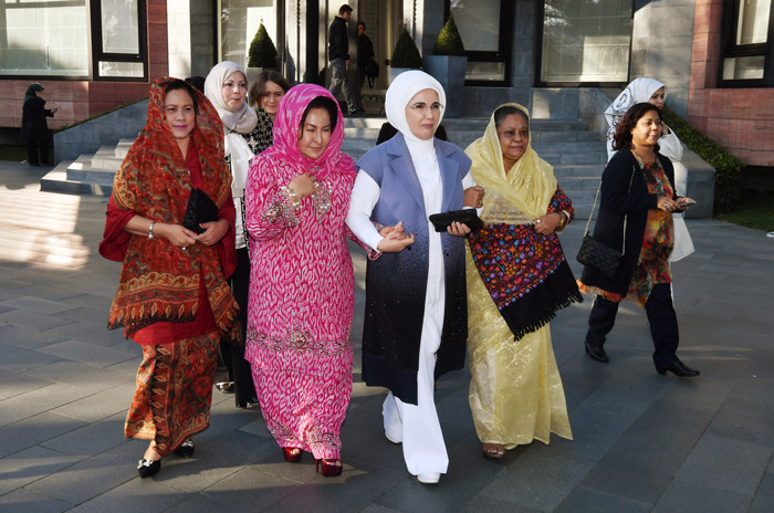 Emine Erdoğan liderlerin eşlerine yemek verdi - Resim: 1